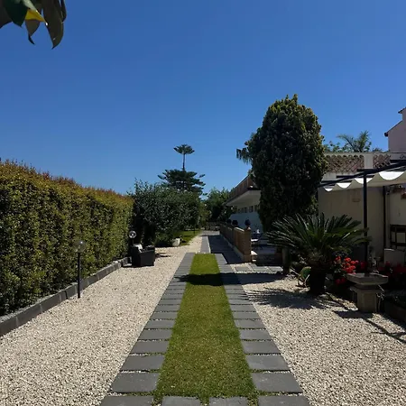 بيت ضيافة Paradise Sicily كالاتابيانو